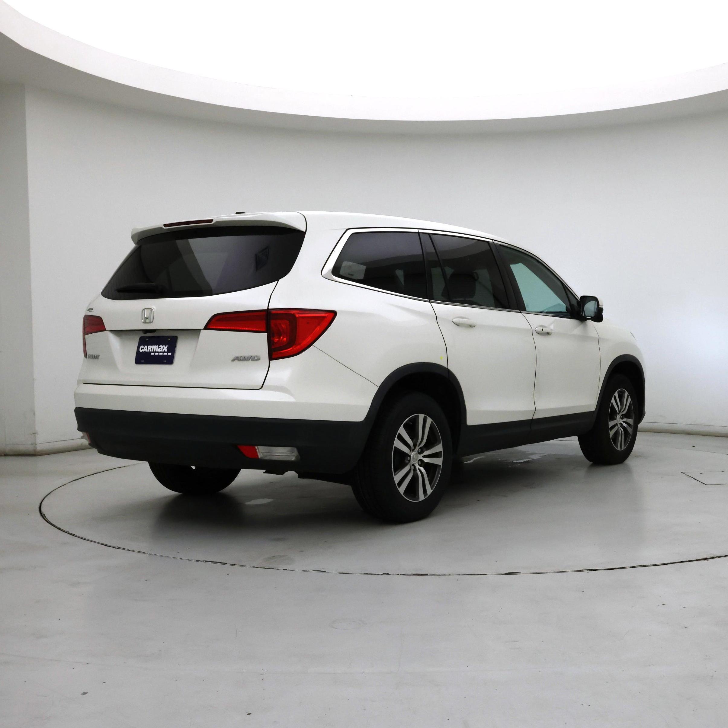 Thumbnail: 2018 Honda Pilot - 8