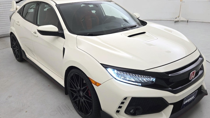 2019 Honda Civic Touring Hero Image