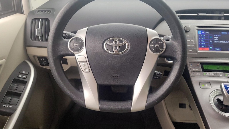 2015 Toyota Prius Two 10