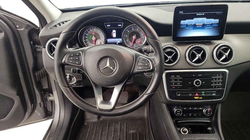 2017 Mercedes-Benz GLA 250 10