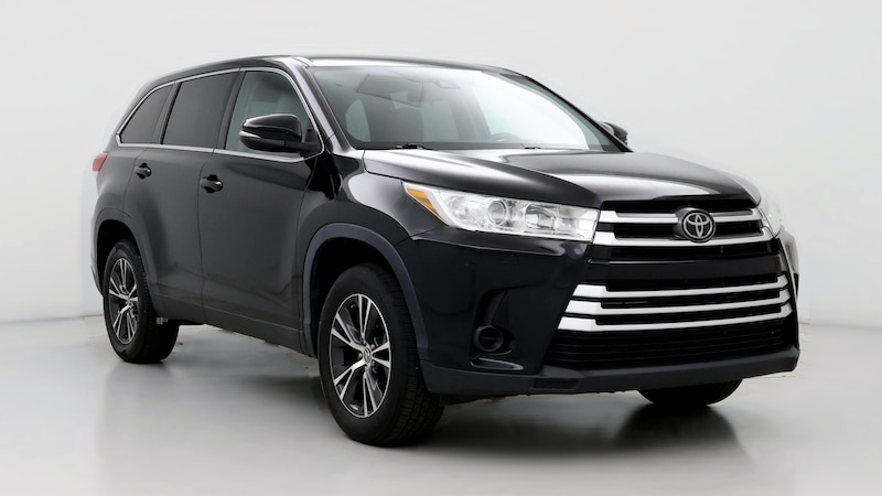 2019 Toyota Highlander LE Hero Image