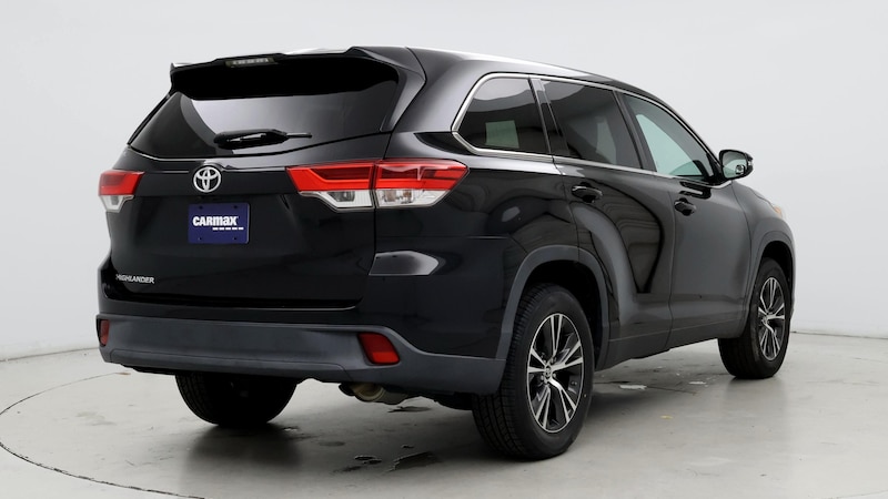 2019 Toyota Highlander LE 8