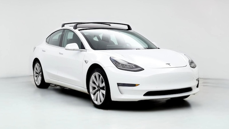 2018 Tesla Model 3 Mid Range Hero Image