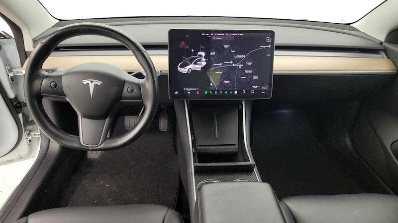 2018 Tesla Model 3 Mid Range 9