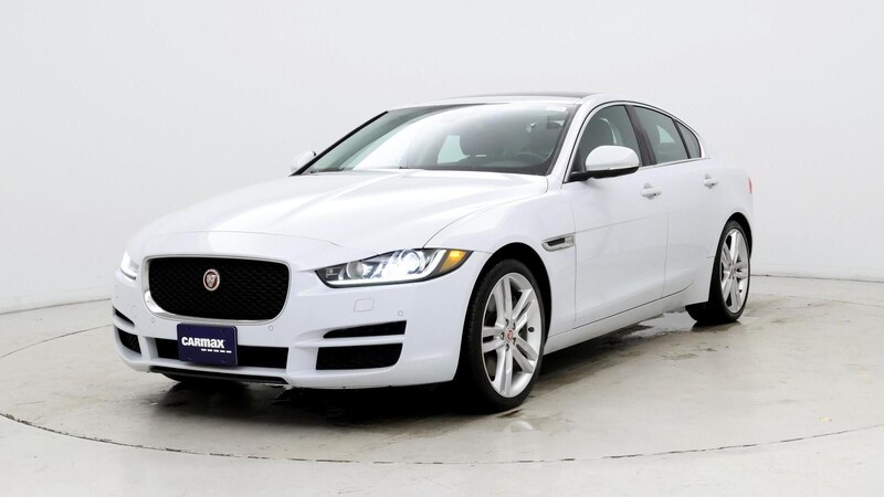 2017 Jaguar XE Prestige 4