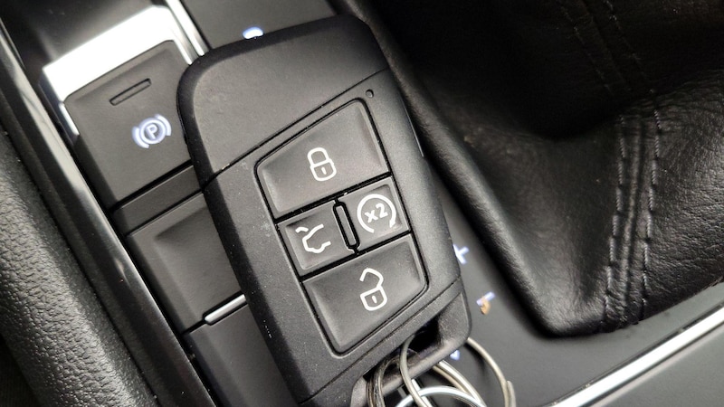 2019 Volkswagen Tiguan SE R-Line 23