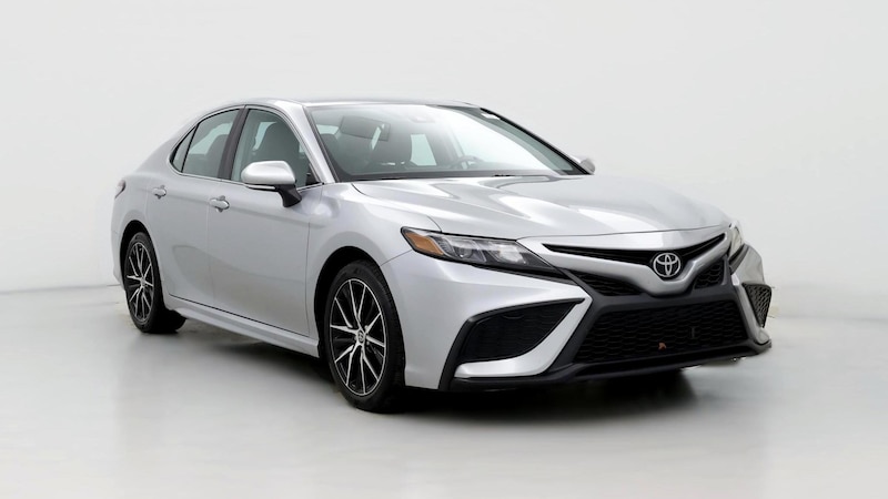 2022 Toyota Camry SE Hero Image