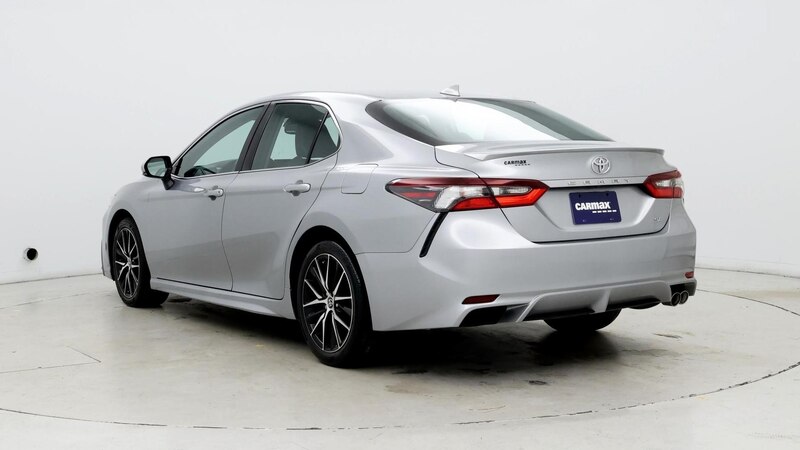 2022 Toyota Camry SE 2