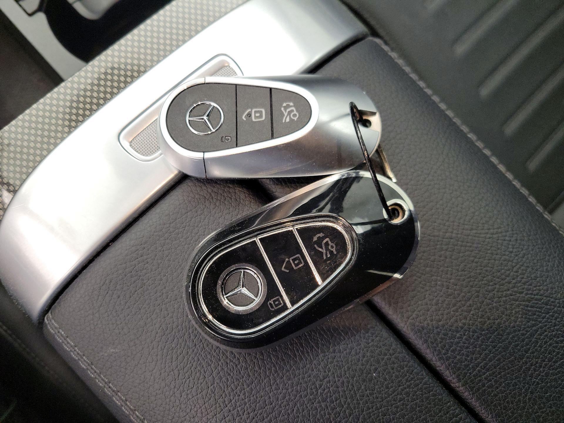 Thumbnail: 2022 Mercedes-Benz C-Class - 20