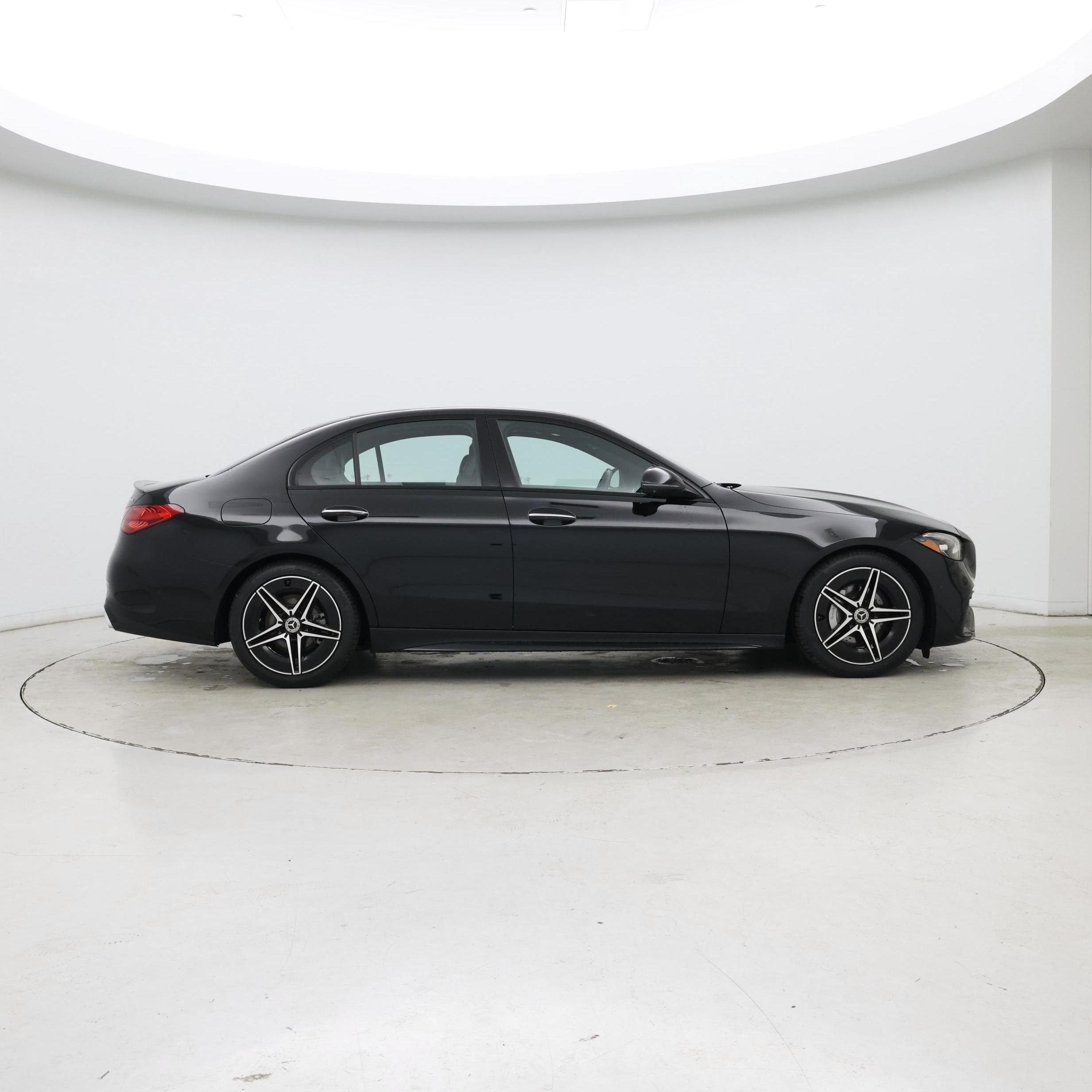 Thumbnail: 2022 Mercedes-Benz C-Class - 7