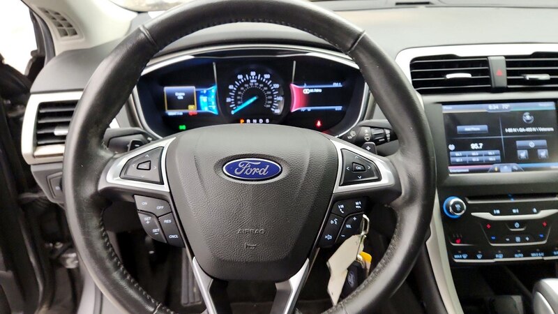 2014 Ford Fusion SE 10