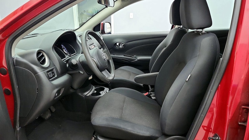 2013 Nissan Versa SV 15