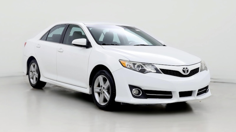 2014 Toyota Camry SE Hero Image