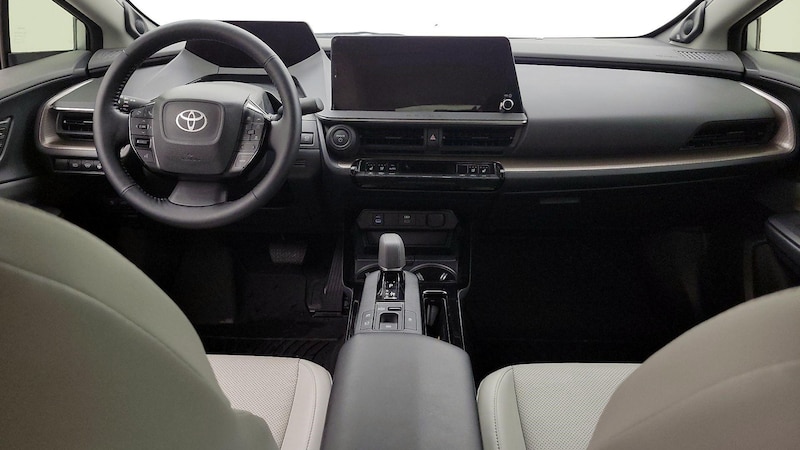 2023 Toyota Prius Limited 9