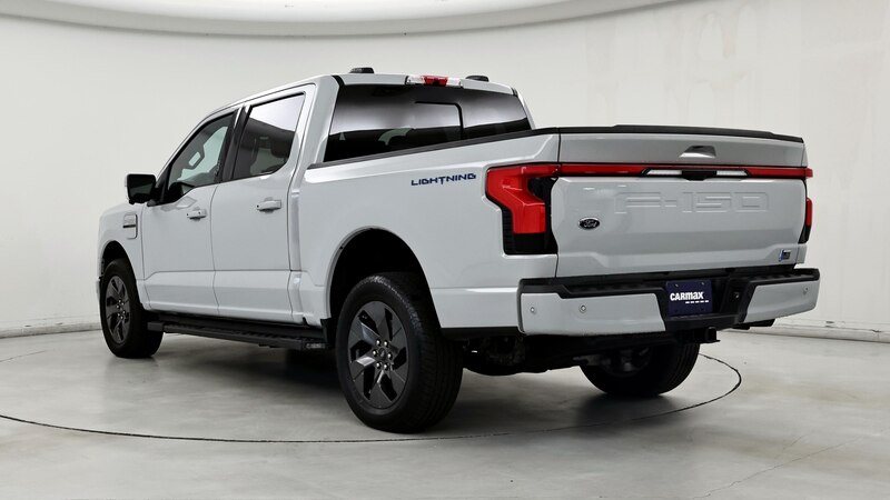 2023 Ford F-150 Lightning Lariat 2