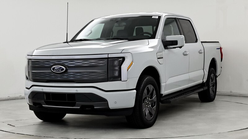 2023 Ford F-150 Lightning Lariat 4