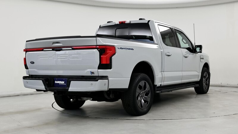 2023 Ford F-150 Lightning Lariat 8