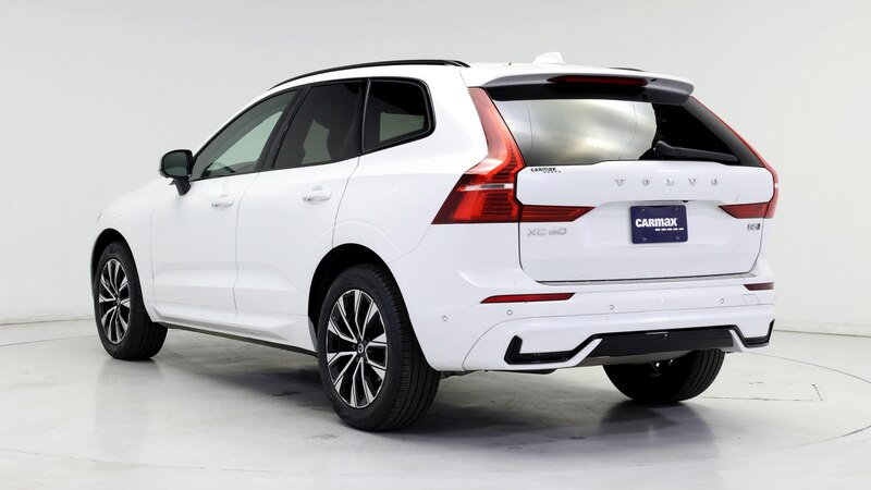 2023 Volvo XC60 B5 Plus 2