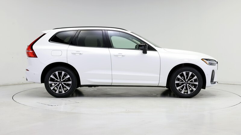 2023 Volvo XC60 B5 Plus 7