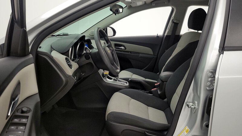 2015 Chevrolet Cruze LS 11