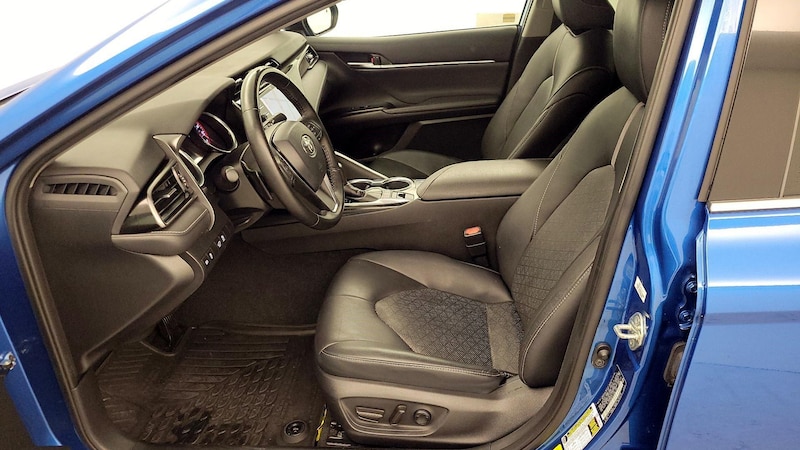 2020 Toyota Camry XSE 11
