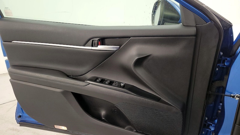 2020 Toyota Camry XSE 12