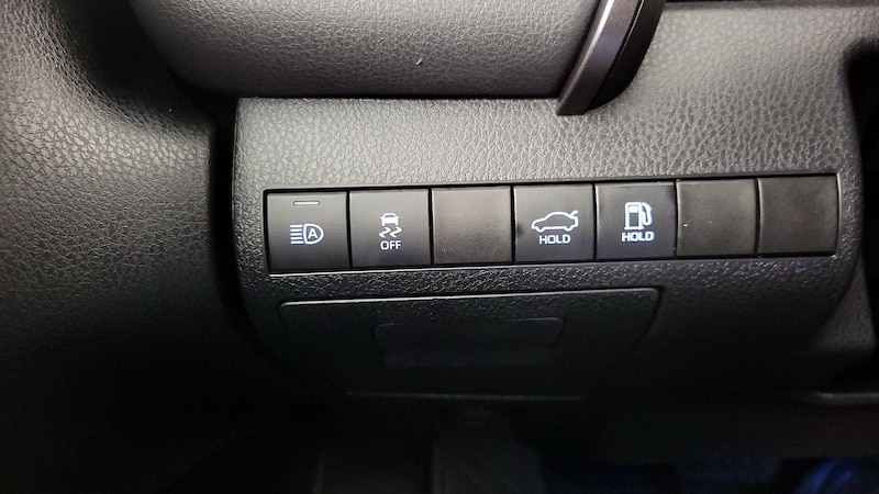 2020 Toyota Camry XSE 13