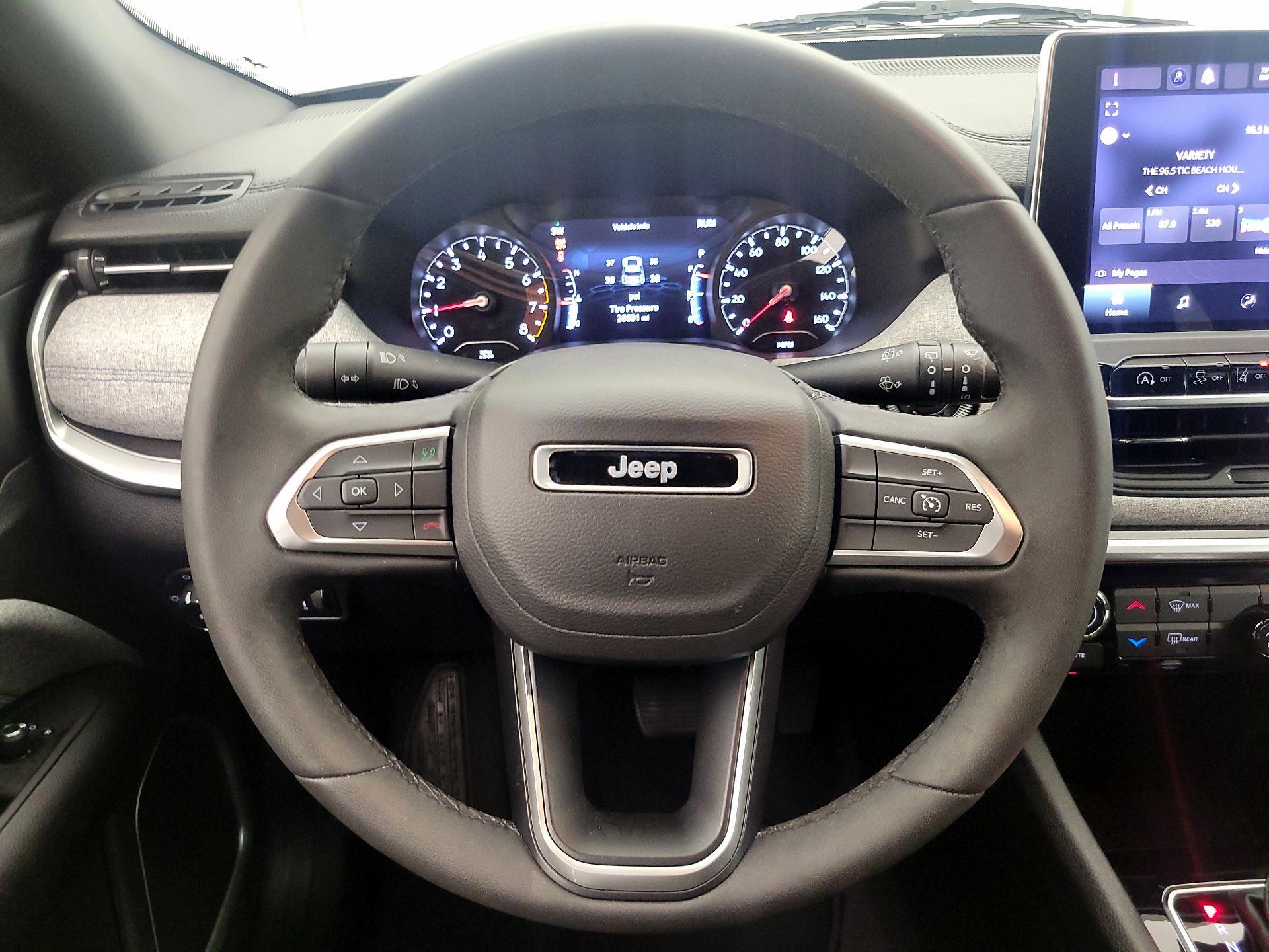 Thumbnail: 2023 Jeep Compass - 10
