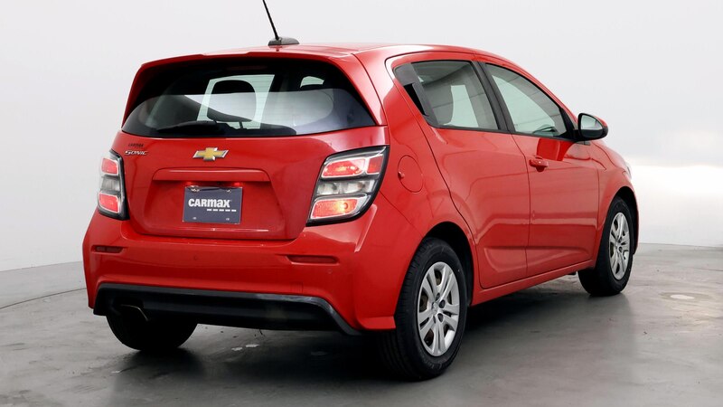 2020 Chevrolet Sonic LT 8