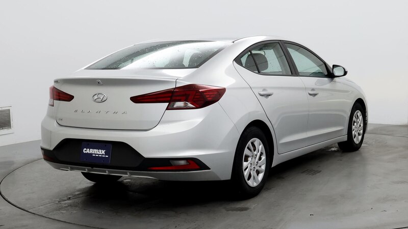 2019 Hyundai Elantra SE 8