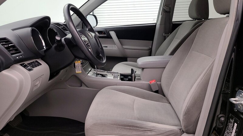 2013 Toyota Highlander Plus 11