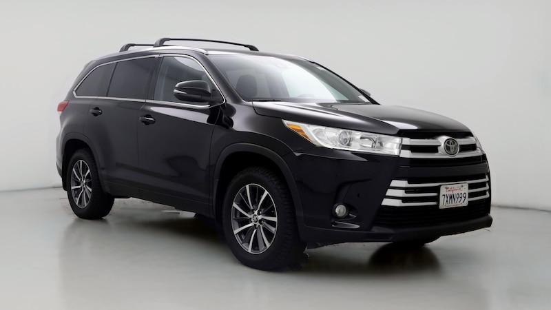 2017 Toyota Highlander XLE Hero Image