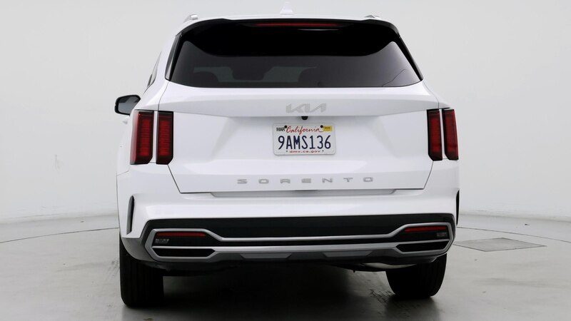 2022 Kia Sorento S 6