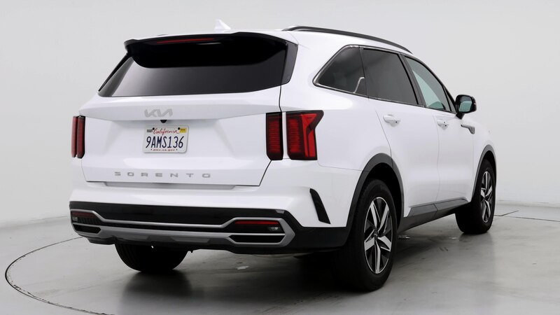 2022 Kia Sorento S 8