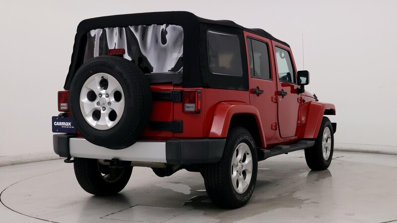 2014 Jeep Wrangler Unlimited Sahara 8