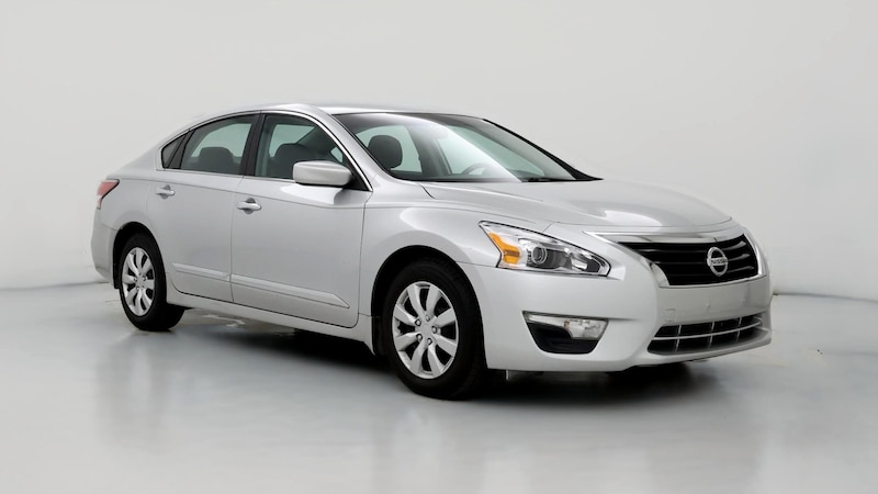 2015 Nissan Altima S Hero Image