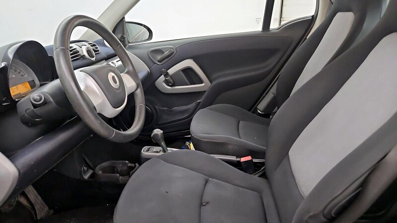 2015 smart fortwo Pure 11