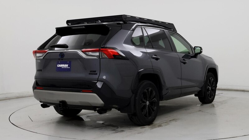 2024 Toyota RAV4 XSE 8