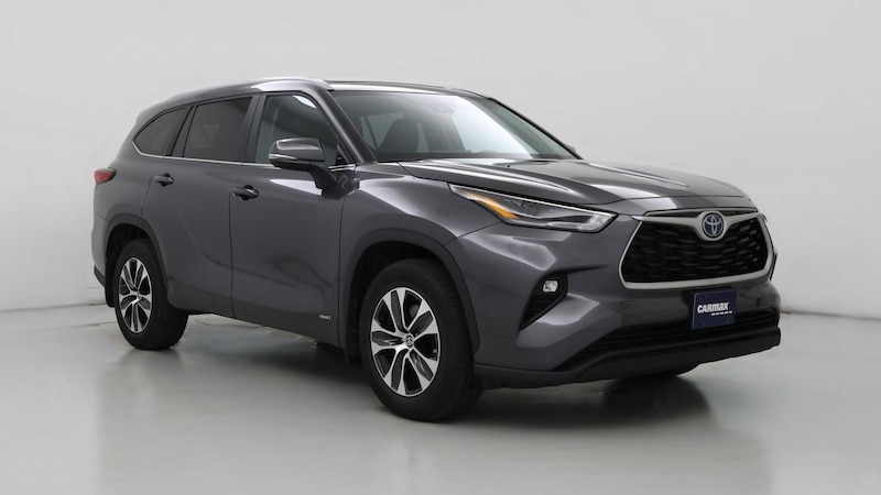 2023 Toyota Highlander XLE Hero Image