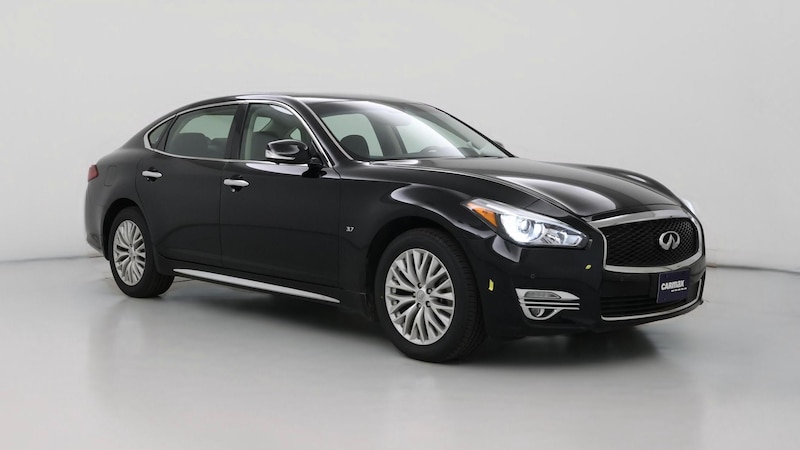 2016 INFINITI Q70  Hero Image