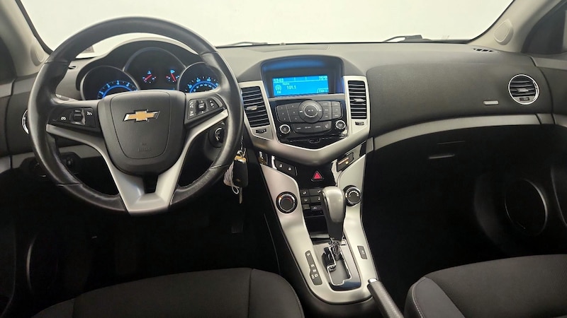 2014 Chevrolet Cruze LT 9