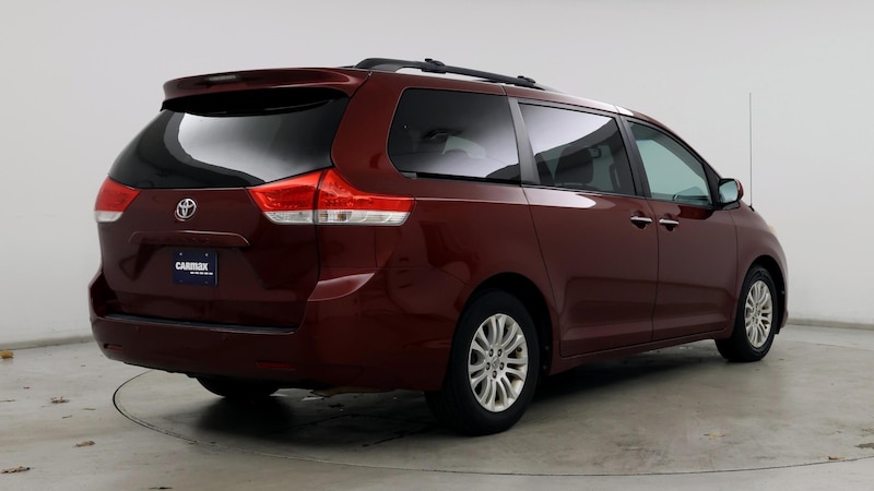 2014 Toyota Sienna XLE 8