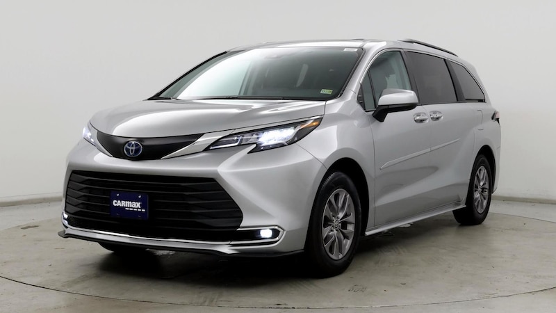 2023 Toyota Sienna XLE 4