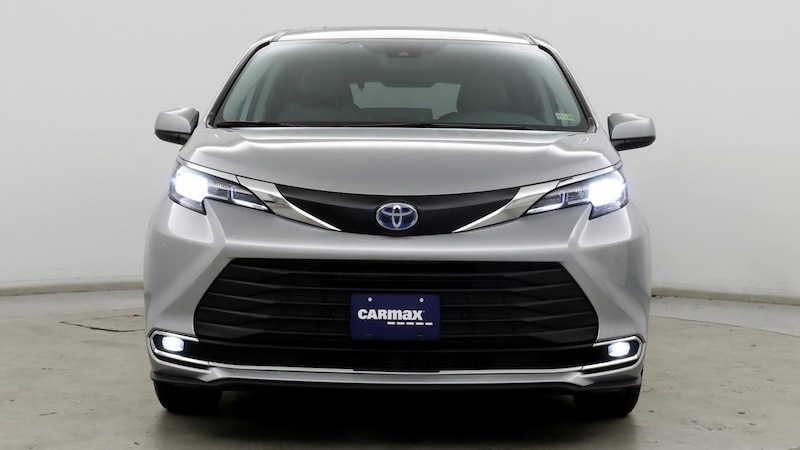 2023 Toyota Sienna XLE 5