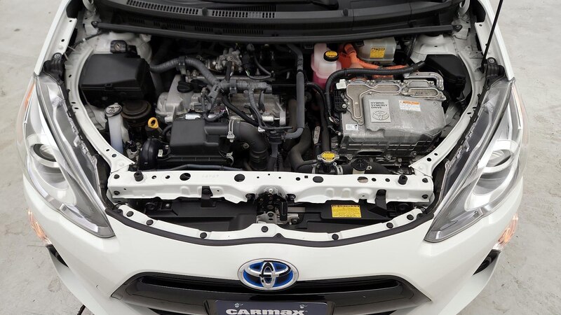 2015 Toyota Prius c Two 20