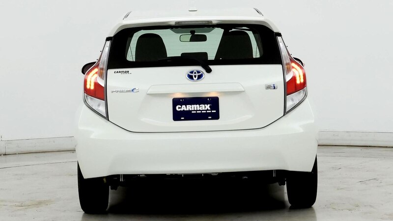 2015 Toyota Prius c Two 6