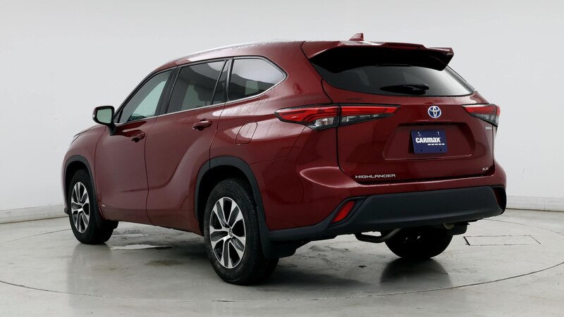 2022 Toyota Highlander XLE 2