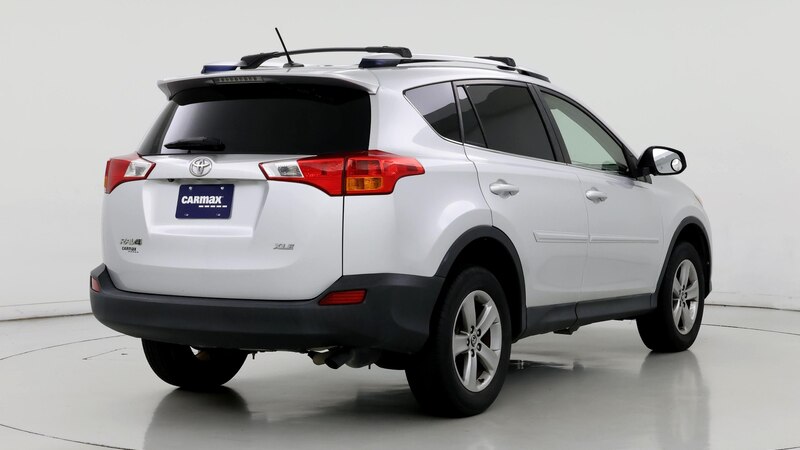 2015 Toyota RAV4 XLE 8