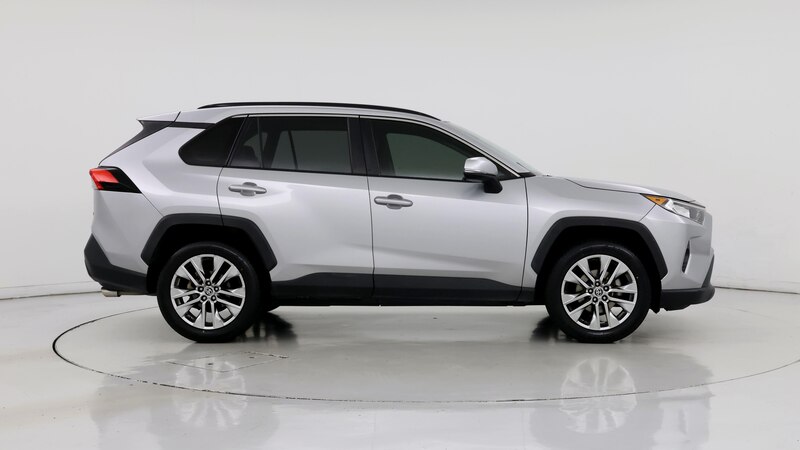 2020 Toyota RAV4 XLE Premium 7