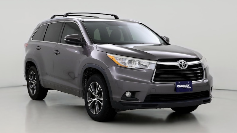 2016 Toyota Highlander XLE Hero Image